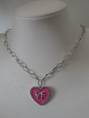 Paparazzi Romantic Gesture  Pink Heart Necklace NWT